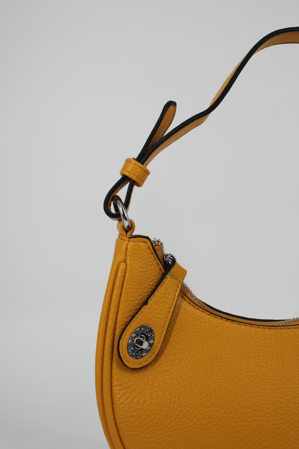 Borsa a Mezzaluna in ecopelle – Senape