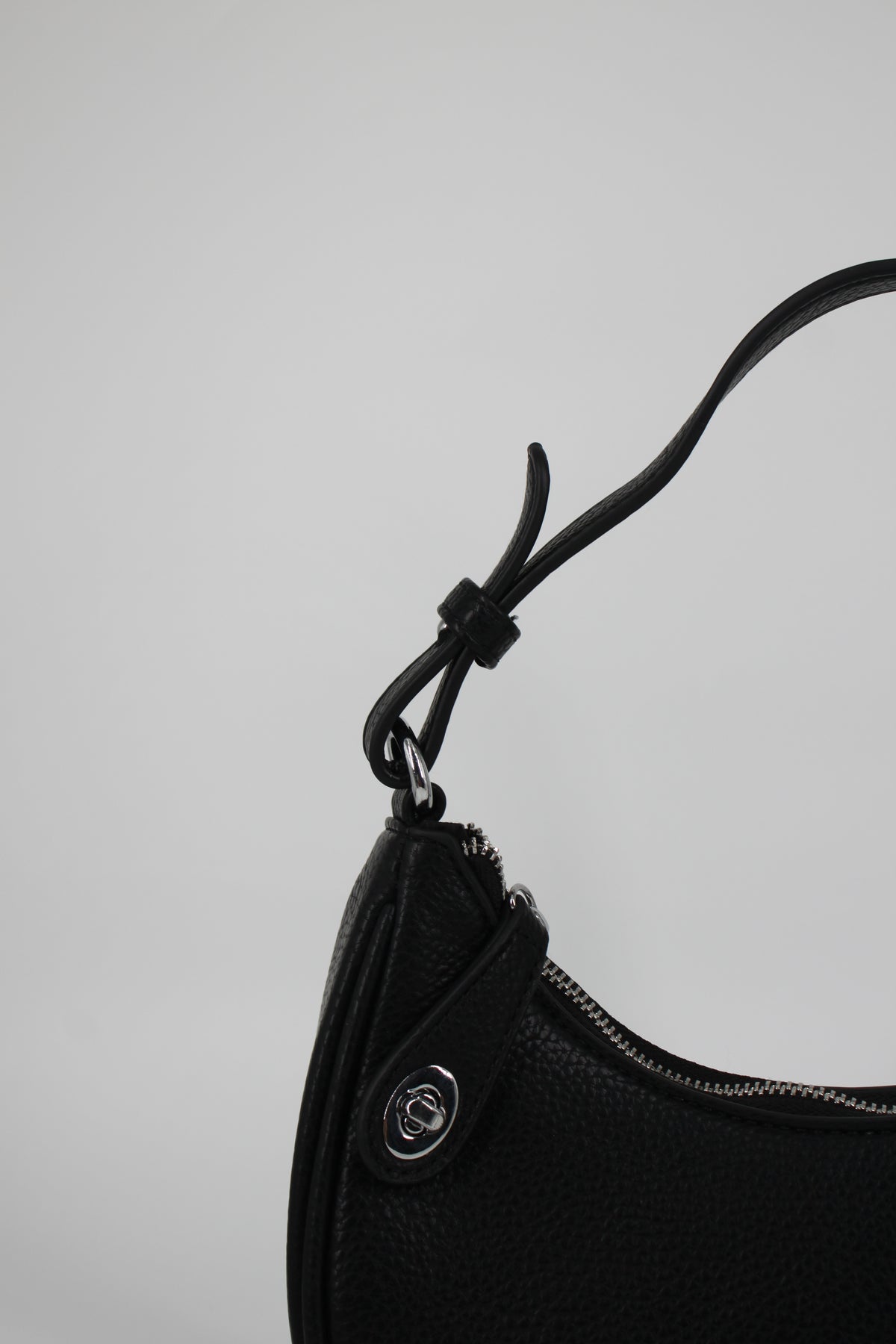 Borsa a Mezzaluna in ecopelle – Nero