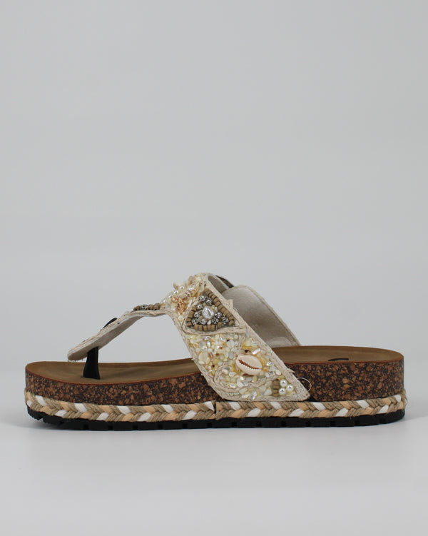 Sandalo Infradito Gold&Gold con Dettagli Gioiello e Conchiglie - Beige