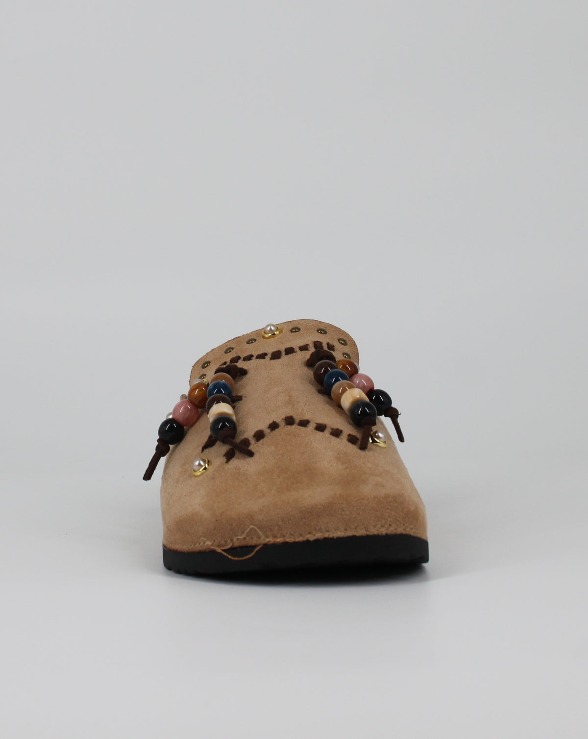Sabot Flat in Suede con Dettagli Boho-Chic - Beige
