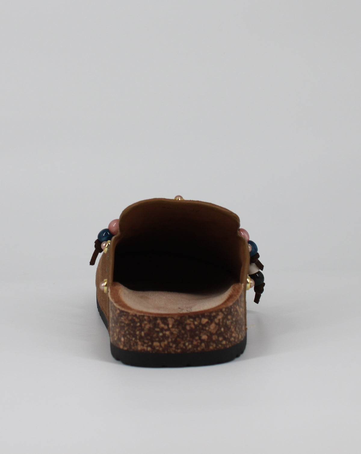 Sabot Flat in Suede con Dettagli Boho-Chic - Camel