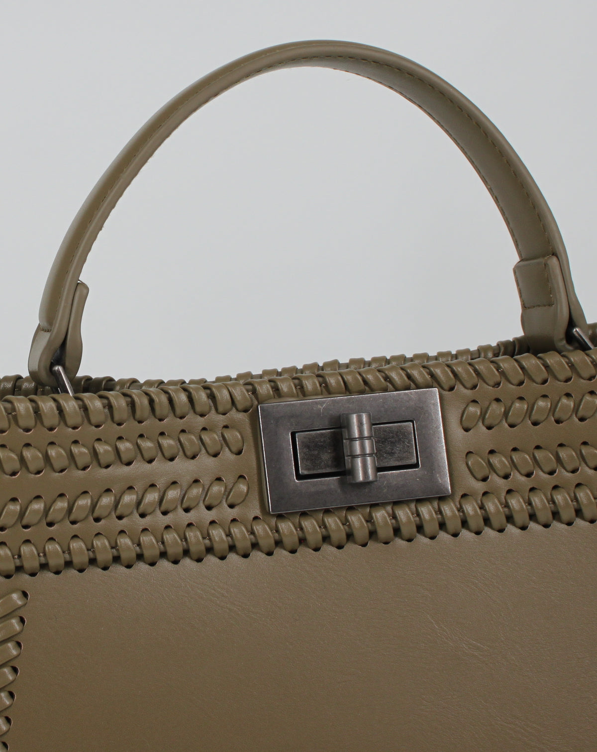 Borsa a Mano con Dettagli Intrecciati – Verde Oliva