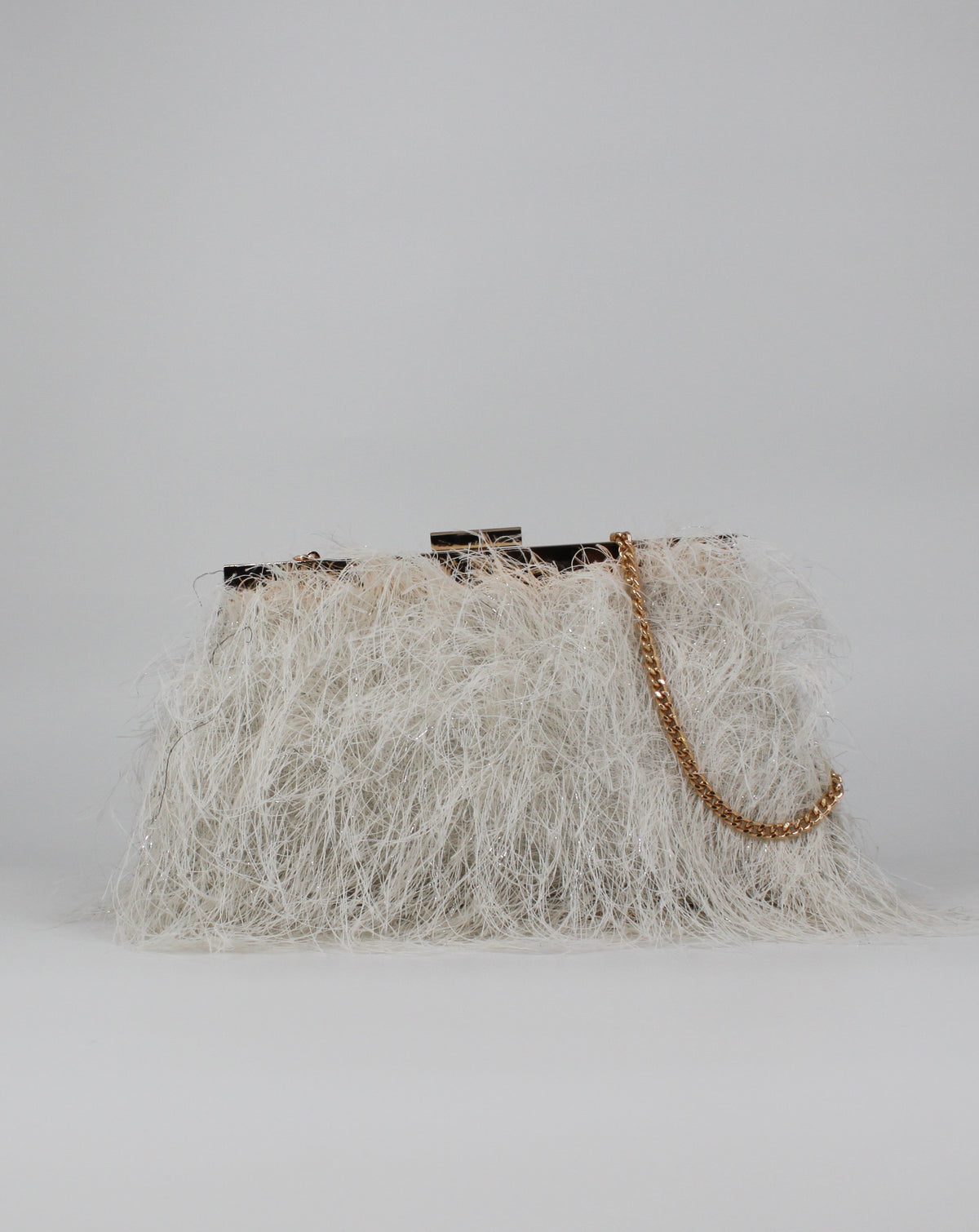 Clutch Gioiello Effetto "Furry" Bianco Avorio con Catena Dorata