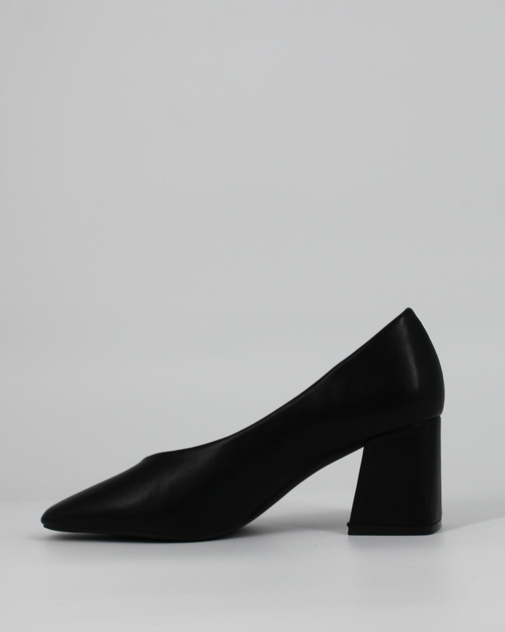 Scarpa Décolleté Minimal  con Tacco Block Heel - nera