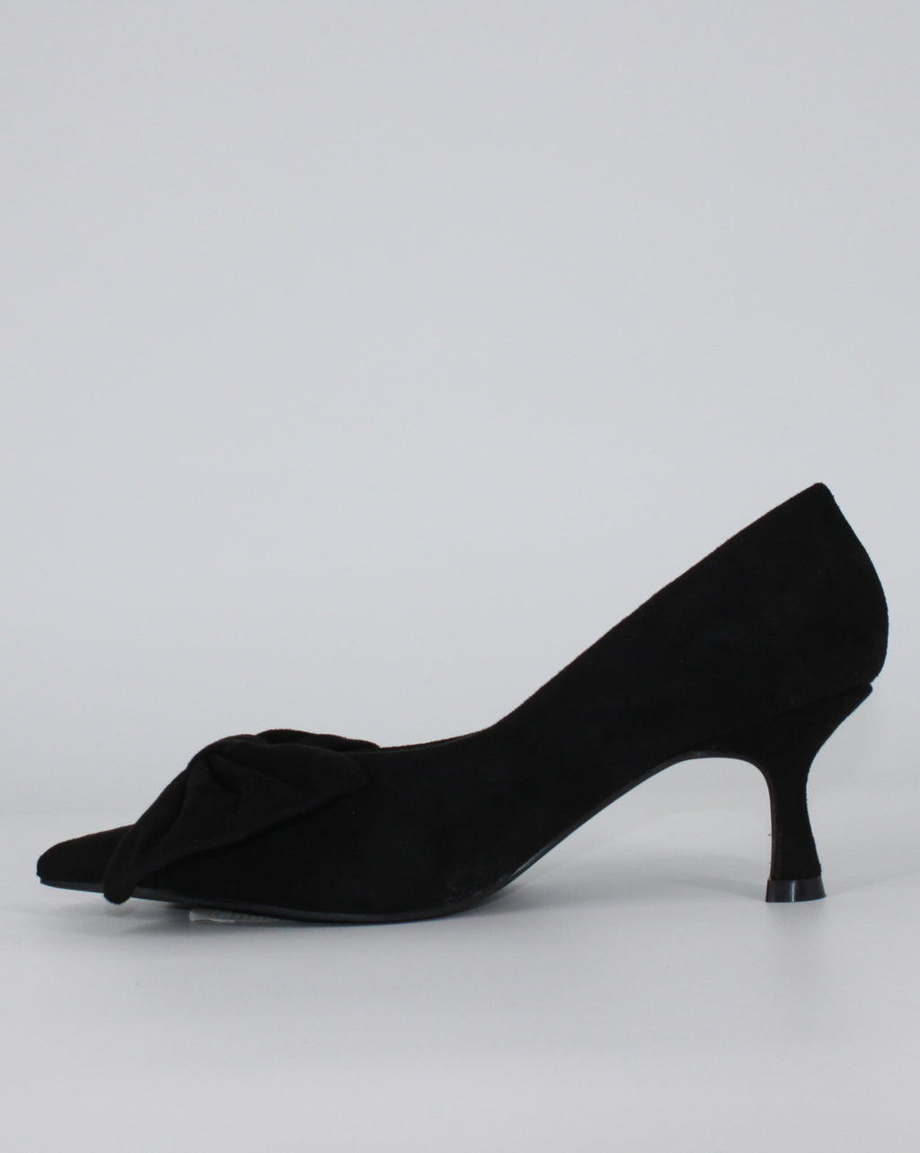 Décolleté a Punta in Camoscio  con Maxi Fiocco - Nero