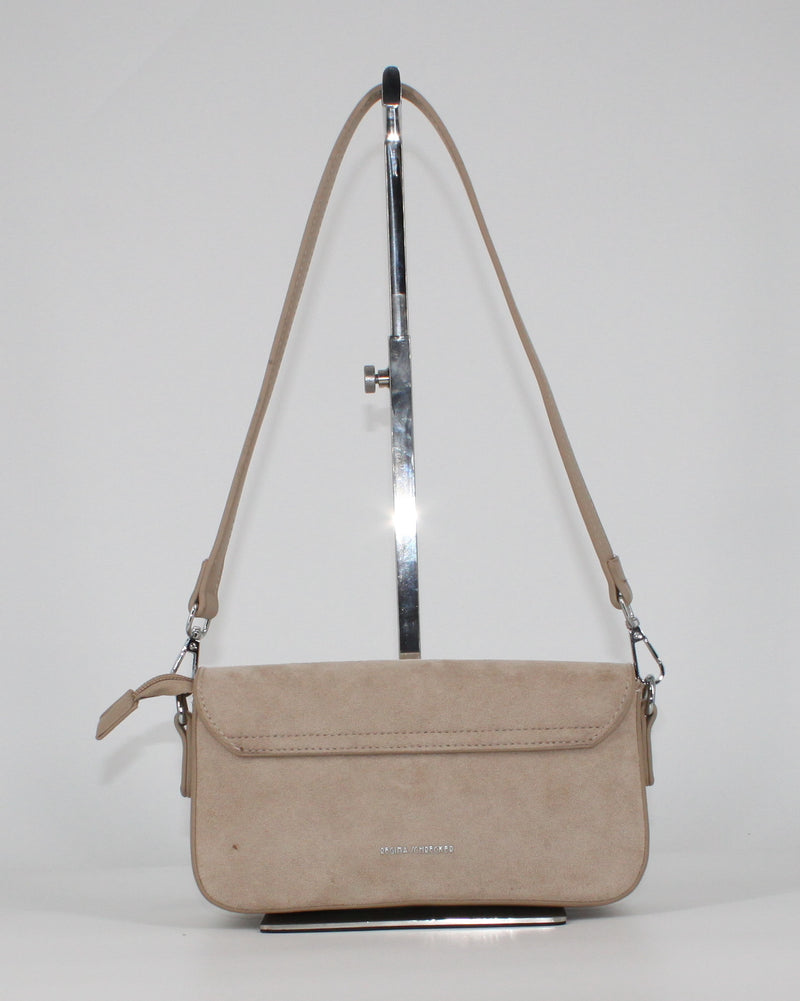 Borsa a Tracolla Beige in Ecopelle Scamosciata con Dettagli Argentati