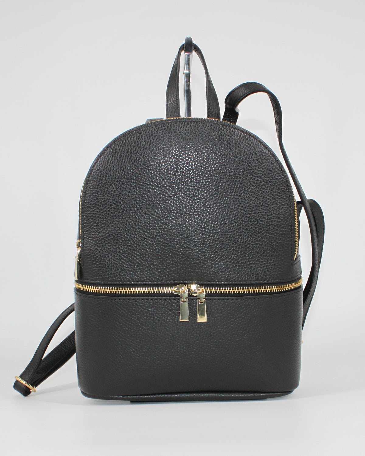 Zaino Donna  in Pelle con Zip Dorate e Tasca Frontale - Nero