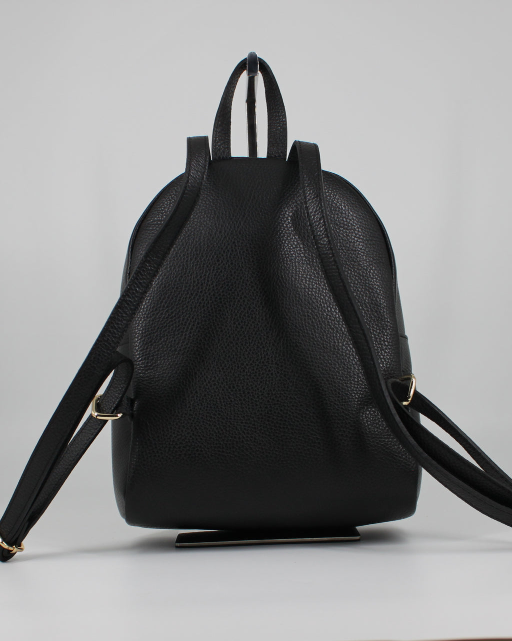 Zaino Donna  in Pelle con Zip Dorate e Tasca Frontale - Nero