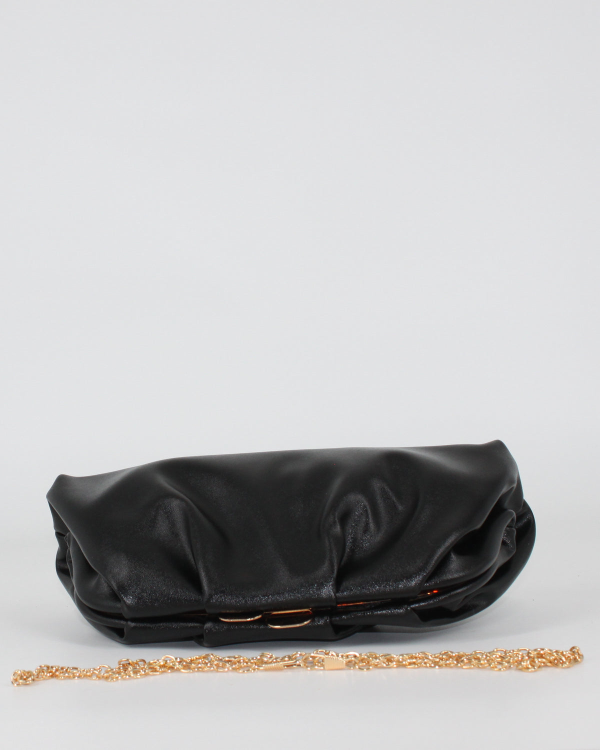 Pochette Nera con Chiusura Clic-Clac e Catena Rimovibile