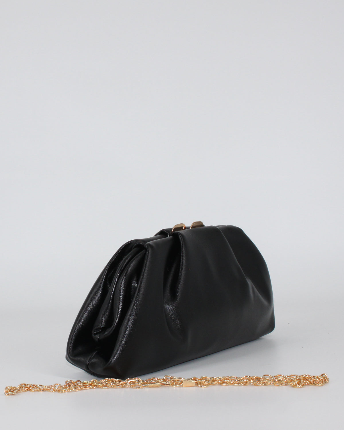 Pochette Nera con Chiusura Clic-Clac e Catena Rimovibile