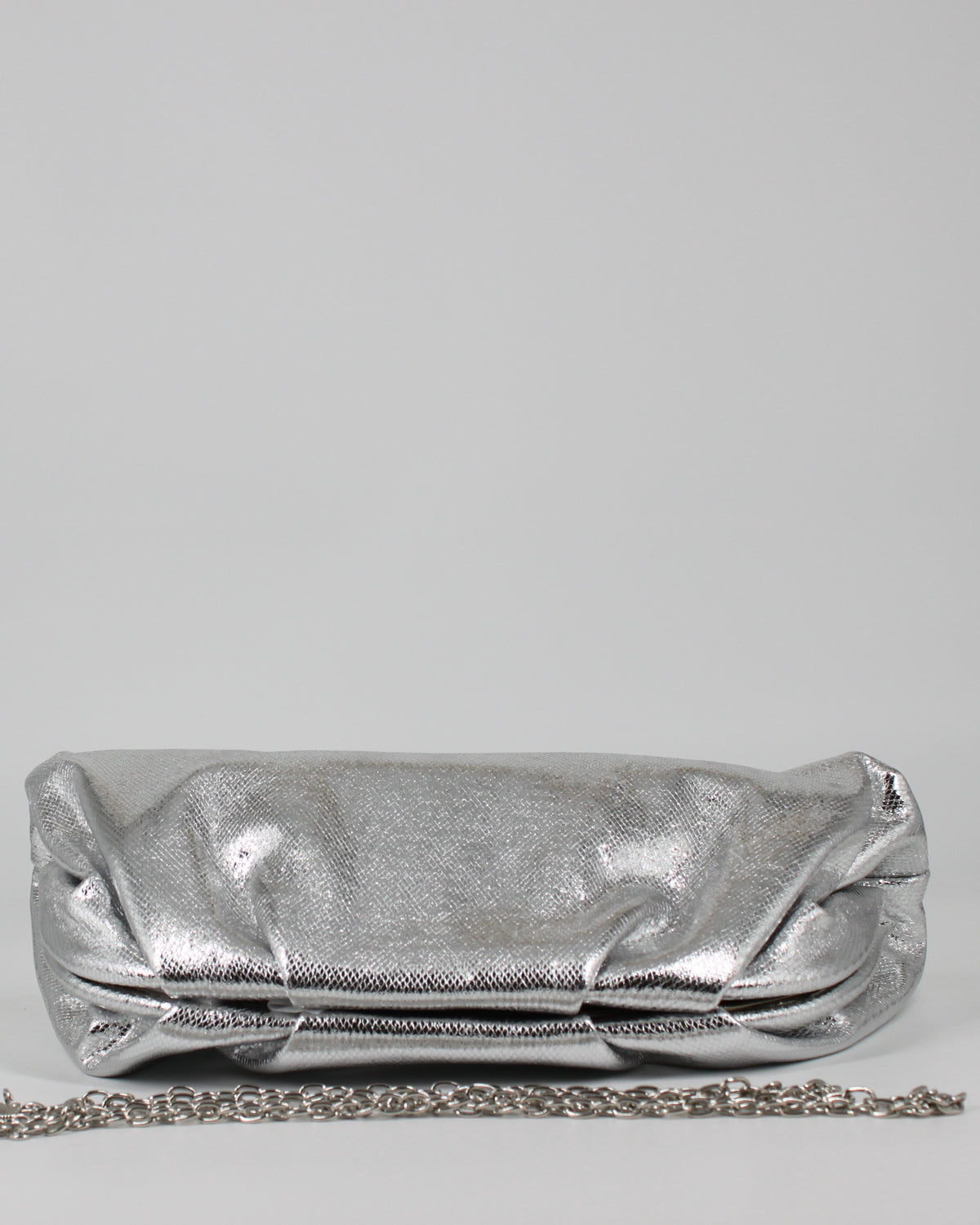 Clutch da Sera Metallizzata Argento con Tracolla a Catena