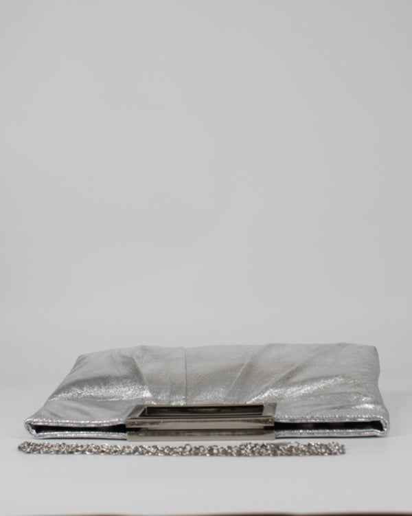 Clutch Rettangolare Laminata Argento con Manico Metallico e Tracolla