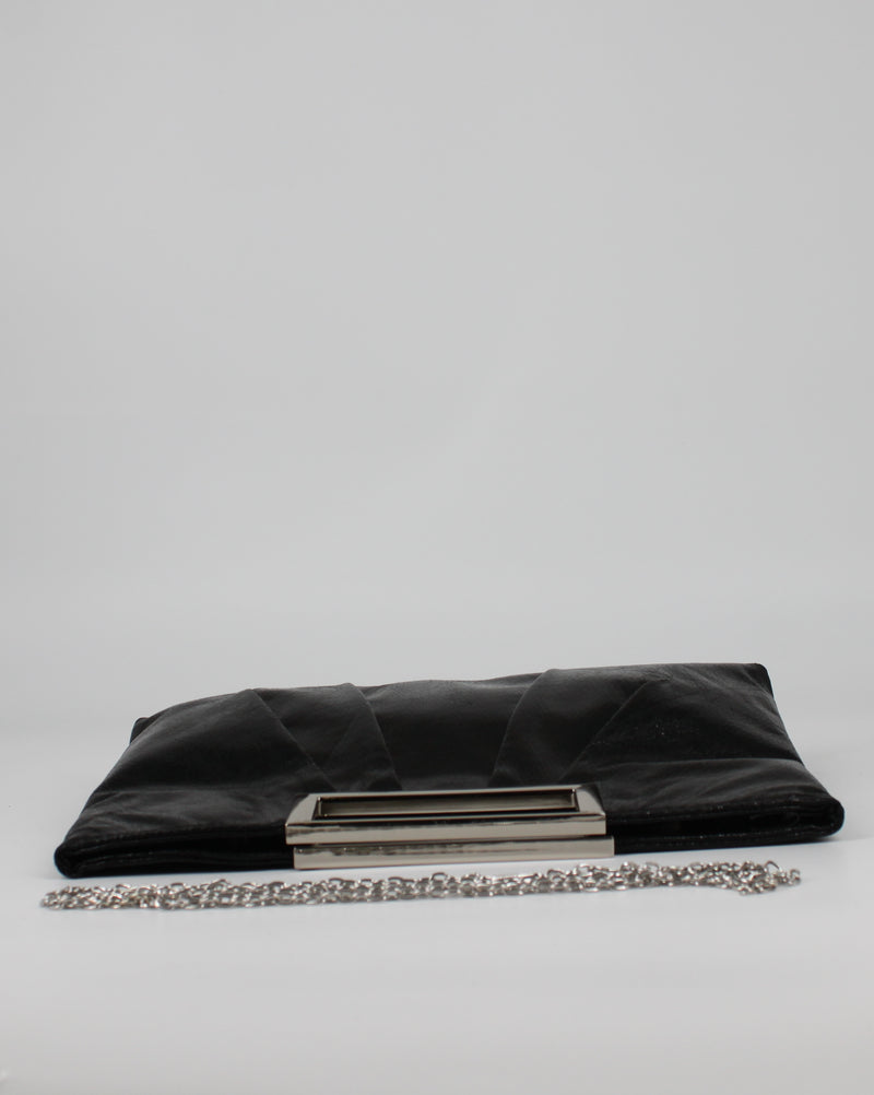 Clutch Rettangolare in Vernice Nera con Manico Metallico e Tracolla