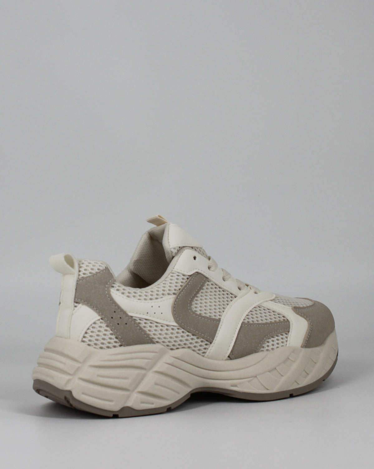 Titolo: Sneakers da Donna in Rete e Camoscio Sintetico - Bianco e Tortora