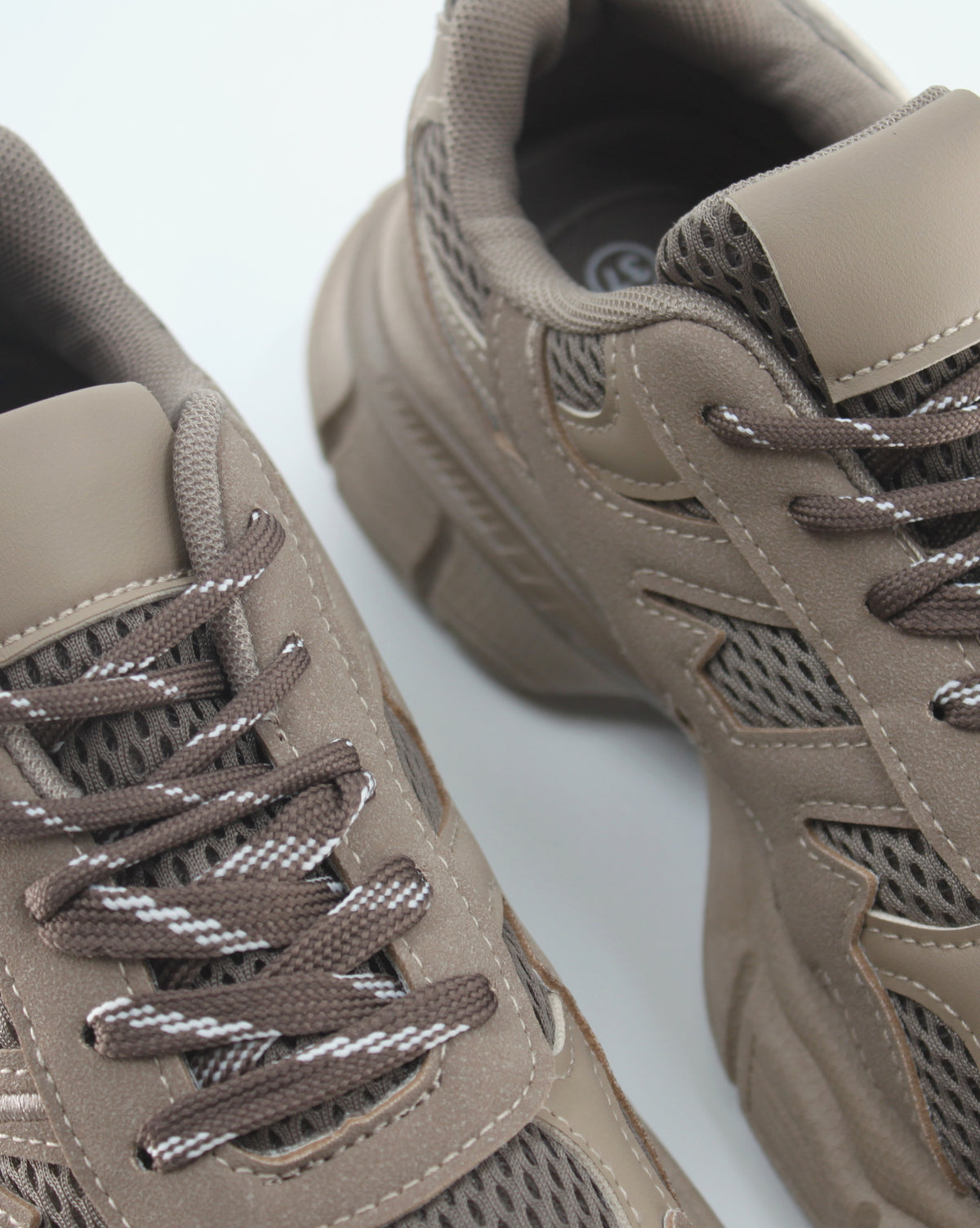Sneaker Chunky Running Multi-Materiale con Suola Sculpted - Marrone