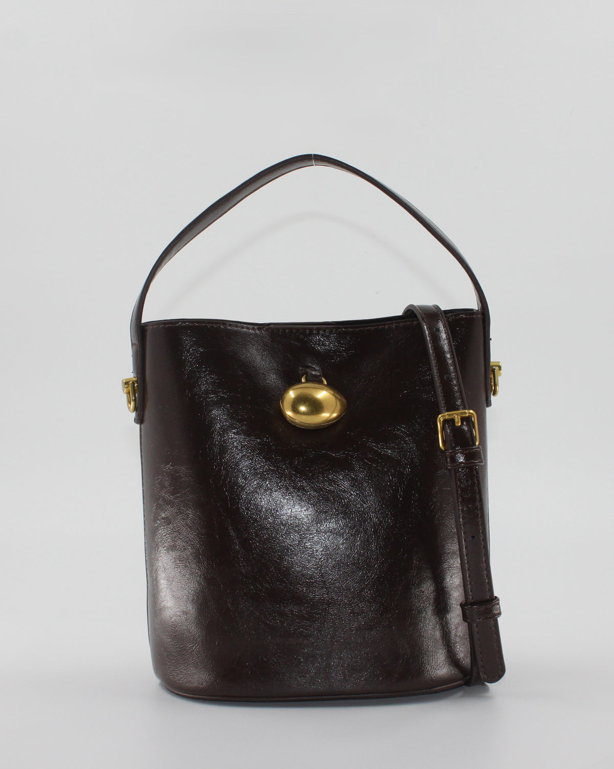 Borsa Secchiello in Similpelle Lucida con Dettaglio Gioiello e Sacca Interna - Marrone Scuro