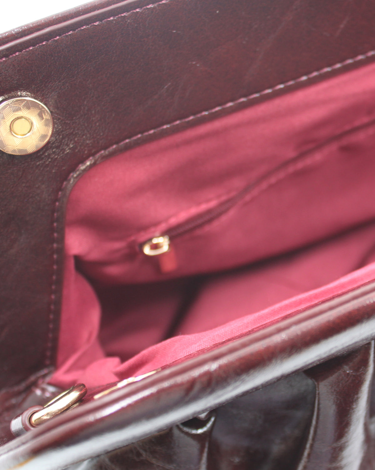 Borsa Pochette / Clutch Morbida Plissé in Similpelle Lucida con Tracolla - Bordeaux