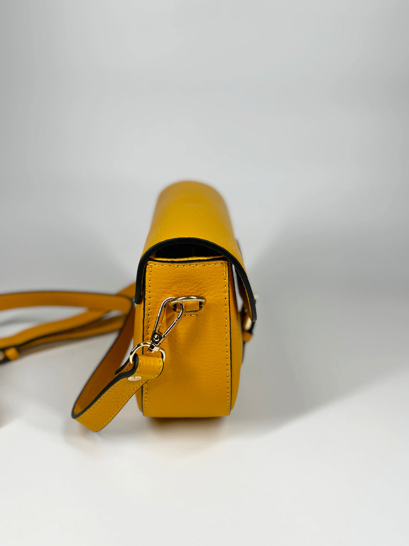 Crossbody a Mezzaluna in Vera Pelle – Giallo Senape
