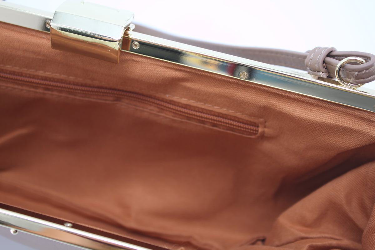 Borsa a Tracolla con Chiusura a Clic-Clac e Catena - Khaki