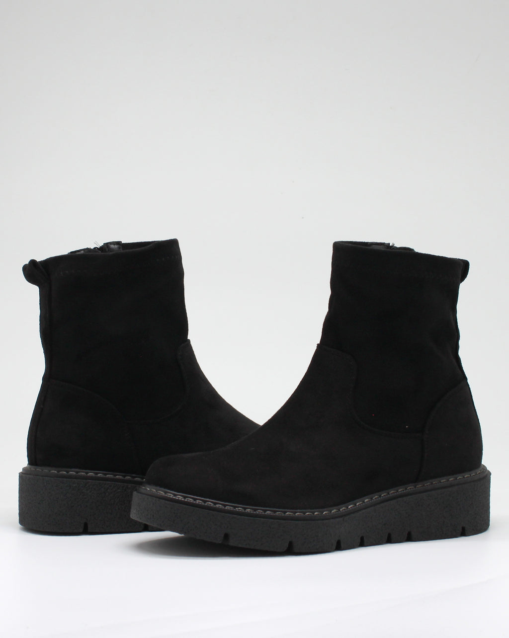 Stivaletto in Camoscio con Suola Comfort - Nero
