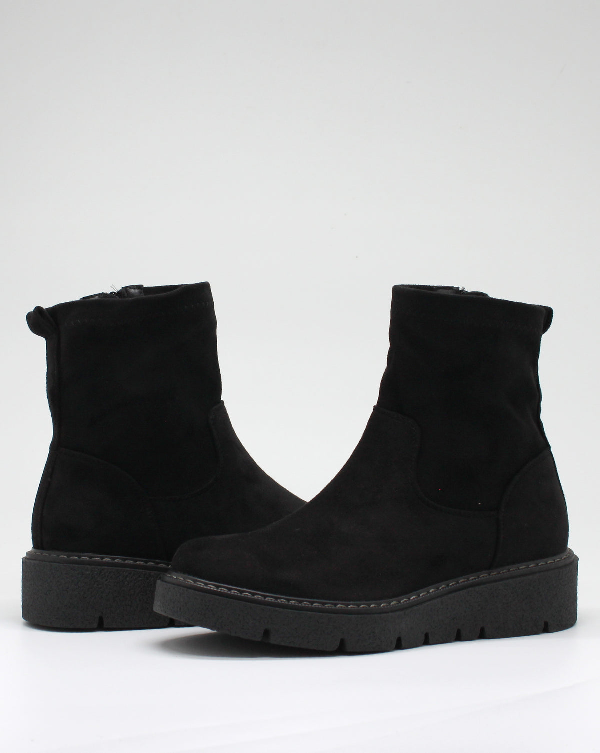 Stivaletto in Camoscio con Suola Comfort - Nero