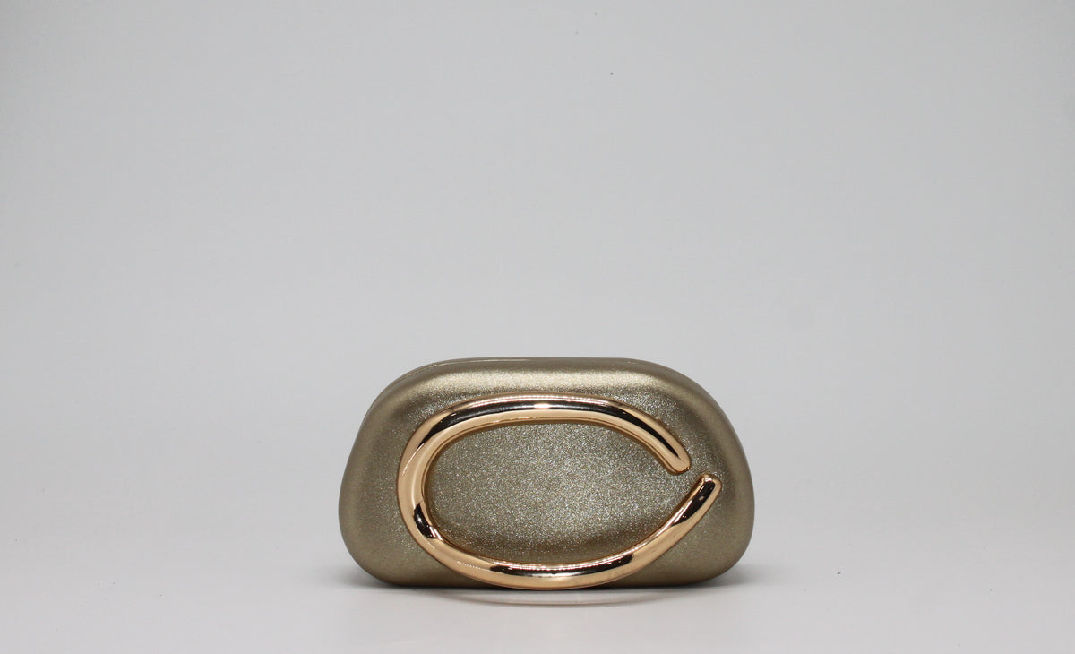 Clutch Rigida con Dettaglio Dorato Scultoreo – Oro