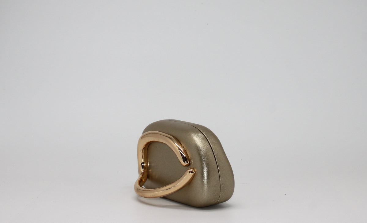 Clutch Rigida con Dettaglio Dorato Scultoreo – Oro