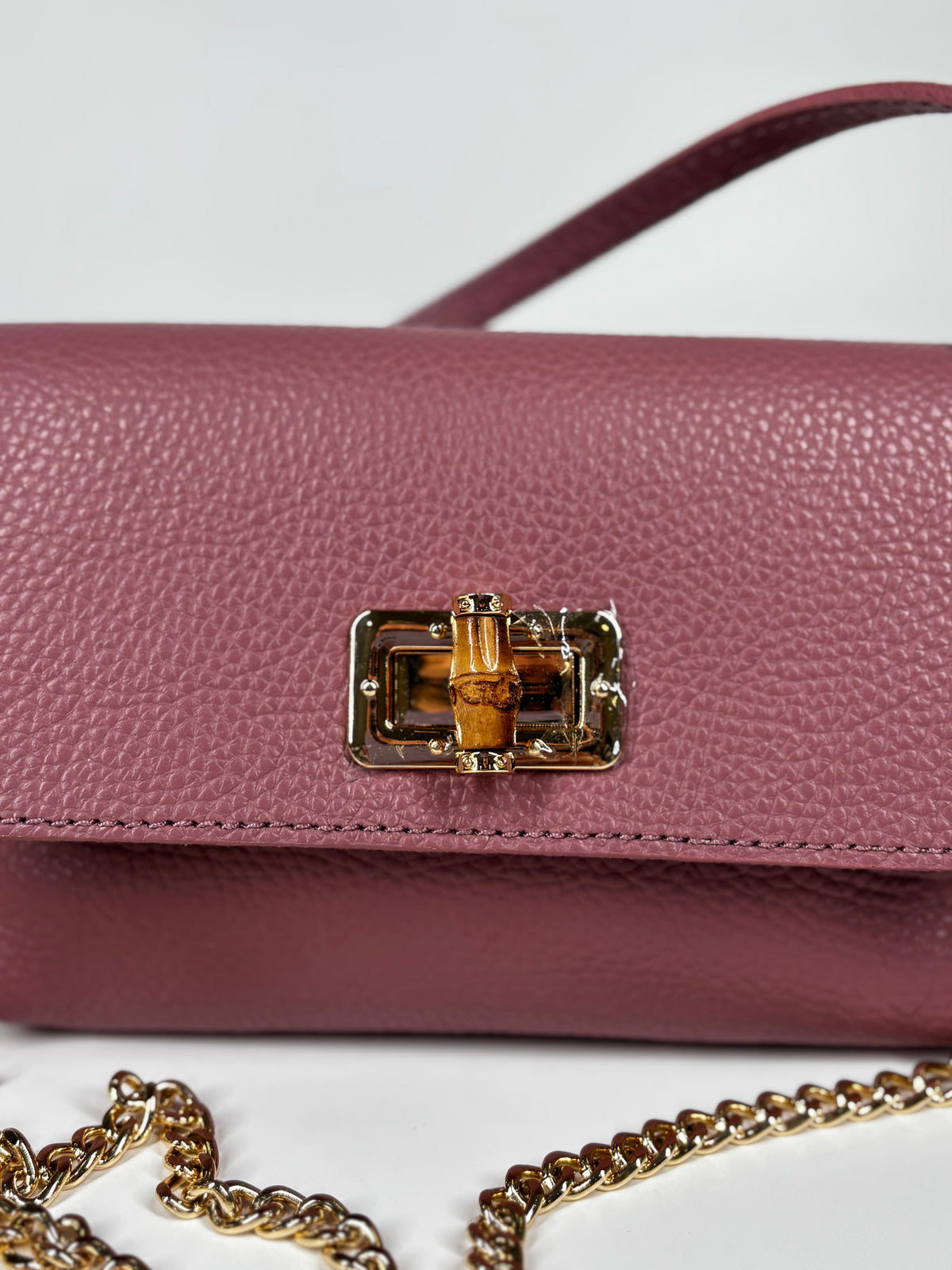 Mini Bag in Pelle Martellata con Chiusura Bamboo - Rosa Antico