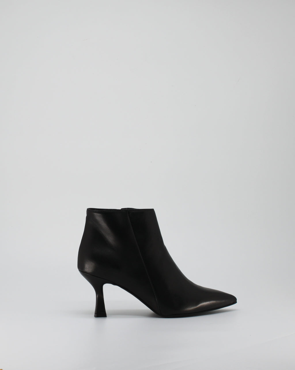 Tronchetto in vera pelle con Tacco Stiletto - Nero -