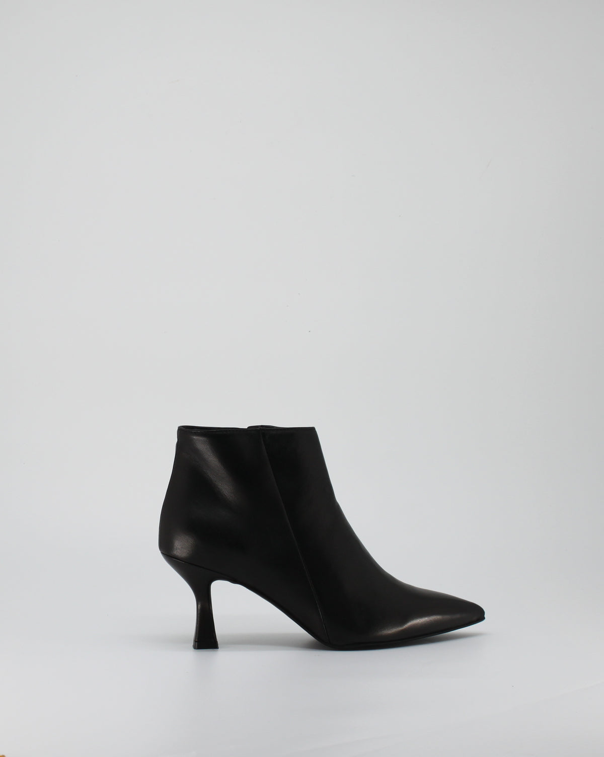 Tronchetto in vera pelle con Tacco Stiletto - Nero -