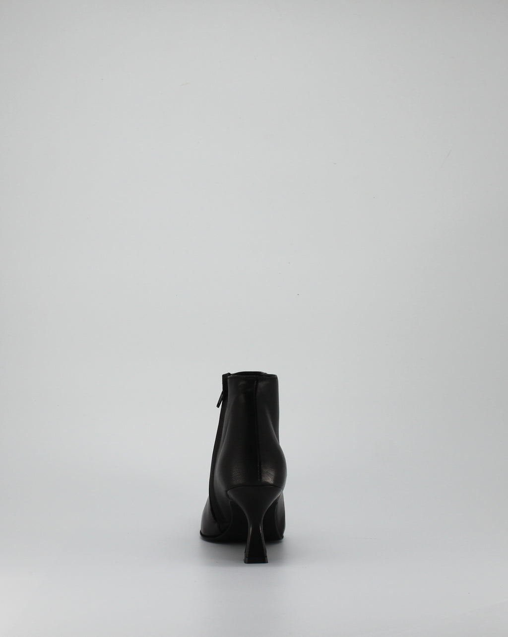 Tronchetto in vera pelle con Tacco Stiletto - Nero -