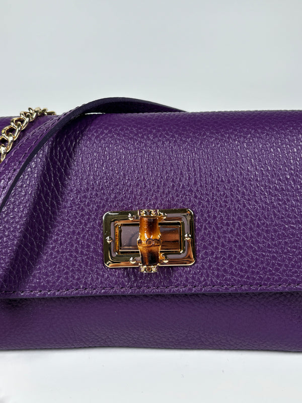 Mini Bag in Pelle Martellata con Chiusura Bamboo - Viola