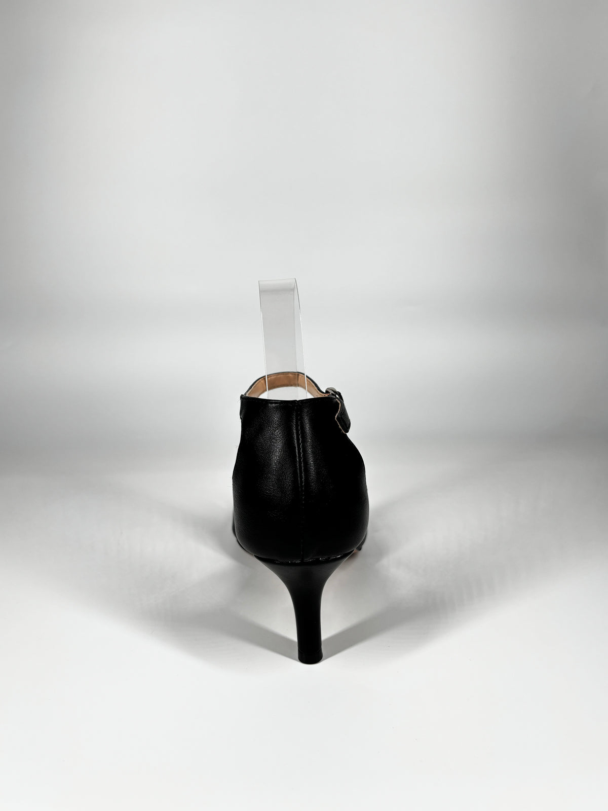 Sandalo in ecopelle con Cinturino alla Caviglia - Nero