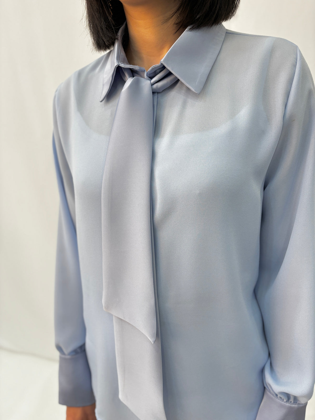 Camicia Zahjr in Satin - Azzurro