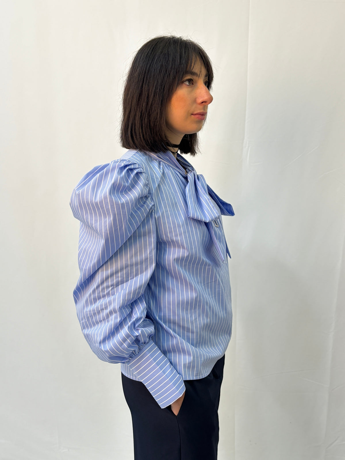 Camicia Zahjr con Fiocco e Maniche a Sbuffo - Celeste