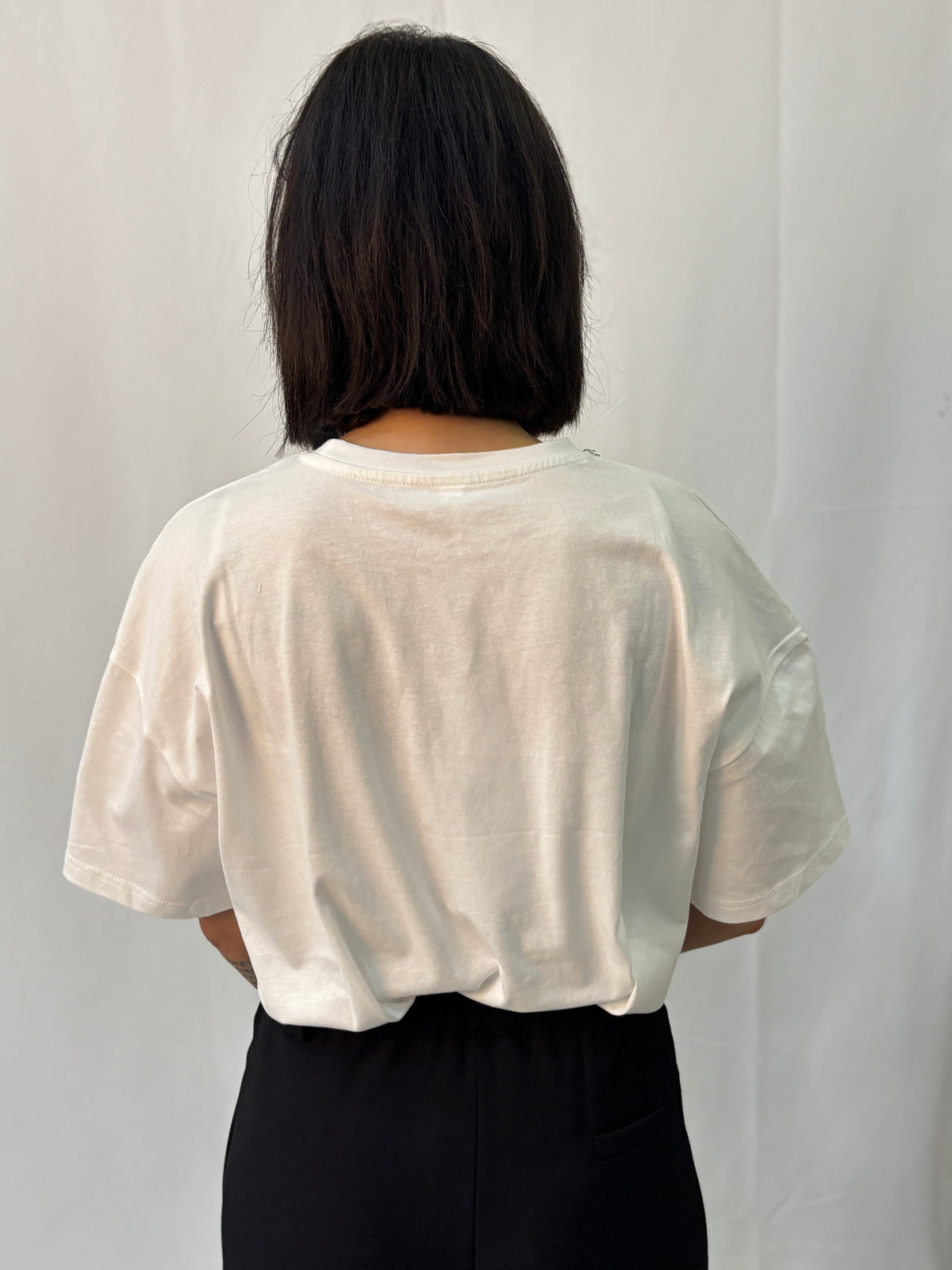 T-shirt Zahjr Oversize con Girocollo e applicazione strass - Bianco