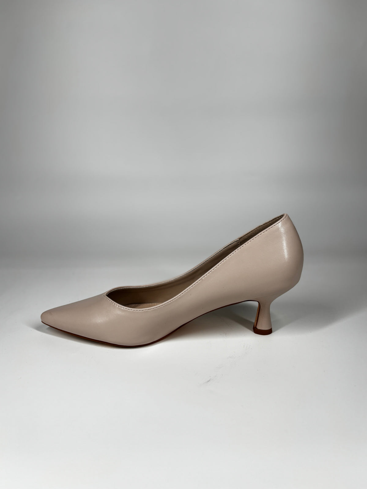 Décolleté Gold&Gold a Punta – Nude