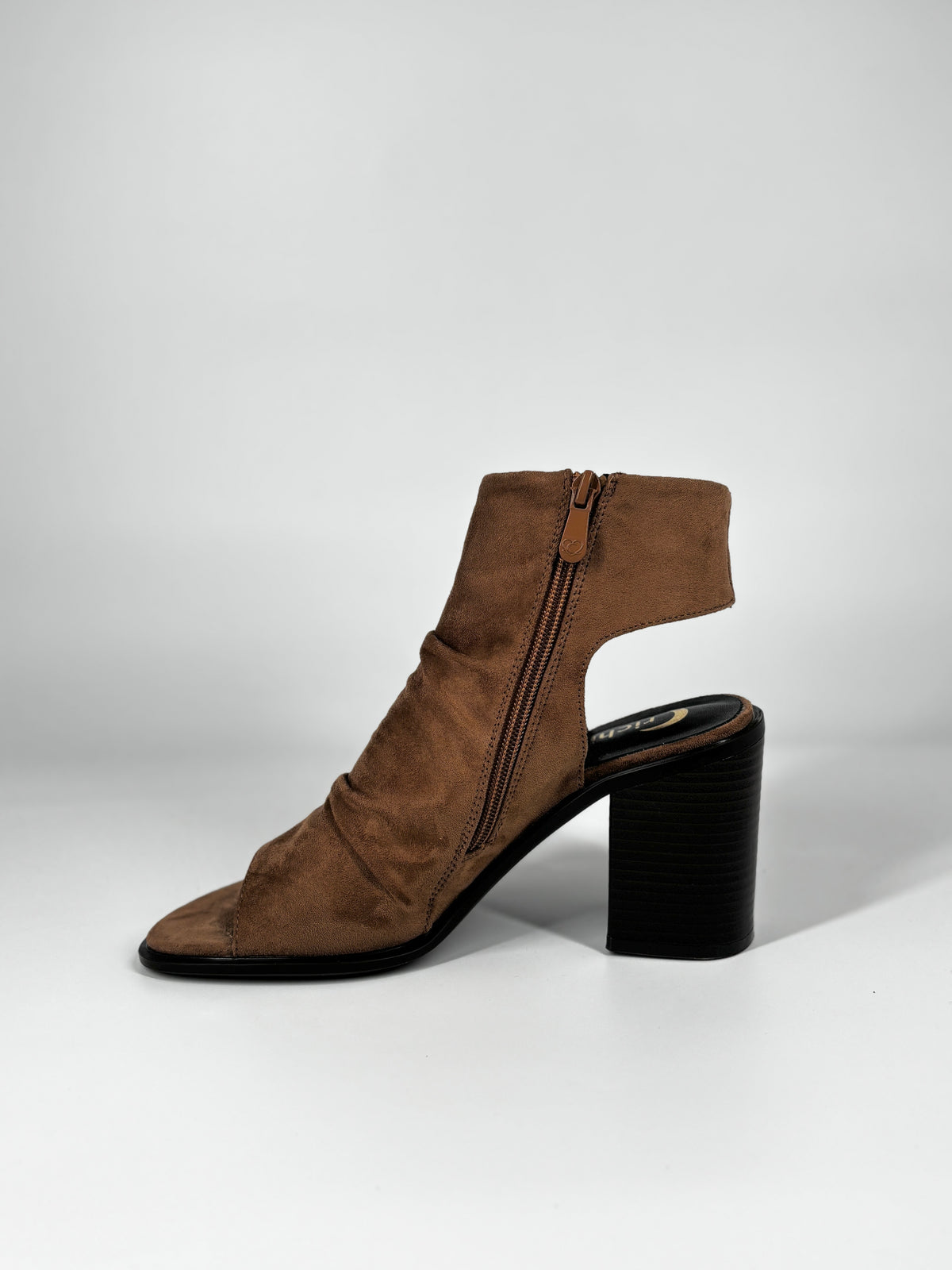 Tronchetto Open-Toe in Suede con Apertura Posteriore Camoscio / Nocciola
