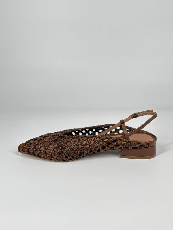 Sandalo Slingback Intrecciato in Pelle – Sigaro