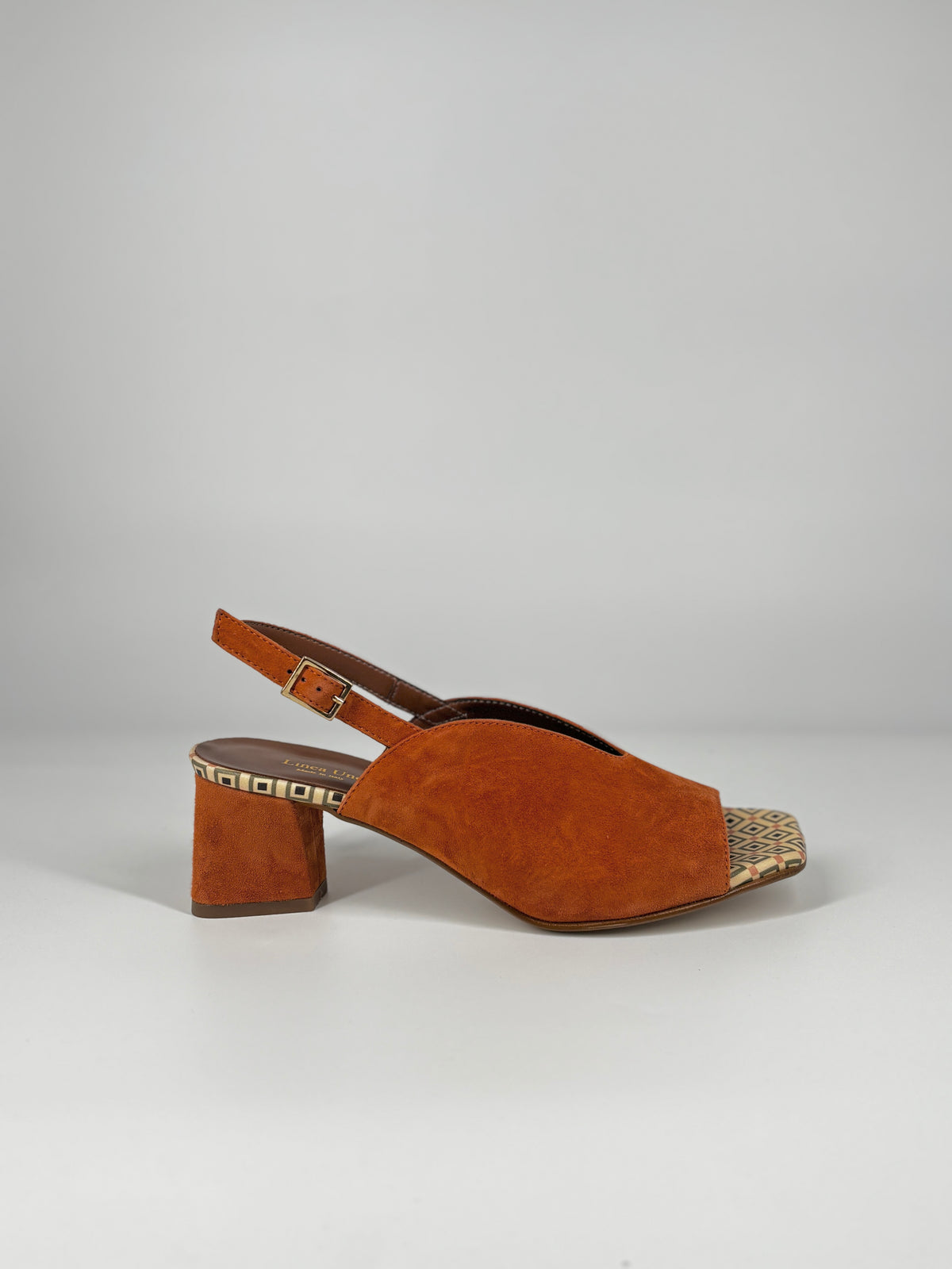 Sandalo Slingback in Camoscio Terra di Siena – Made in Italy