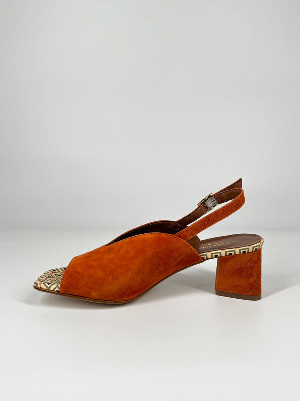 Sandalo Slingback in Camoscio Terra di Siena – Made in Italy