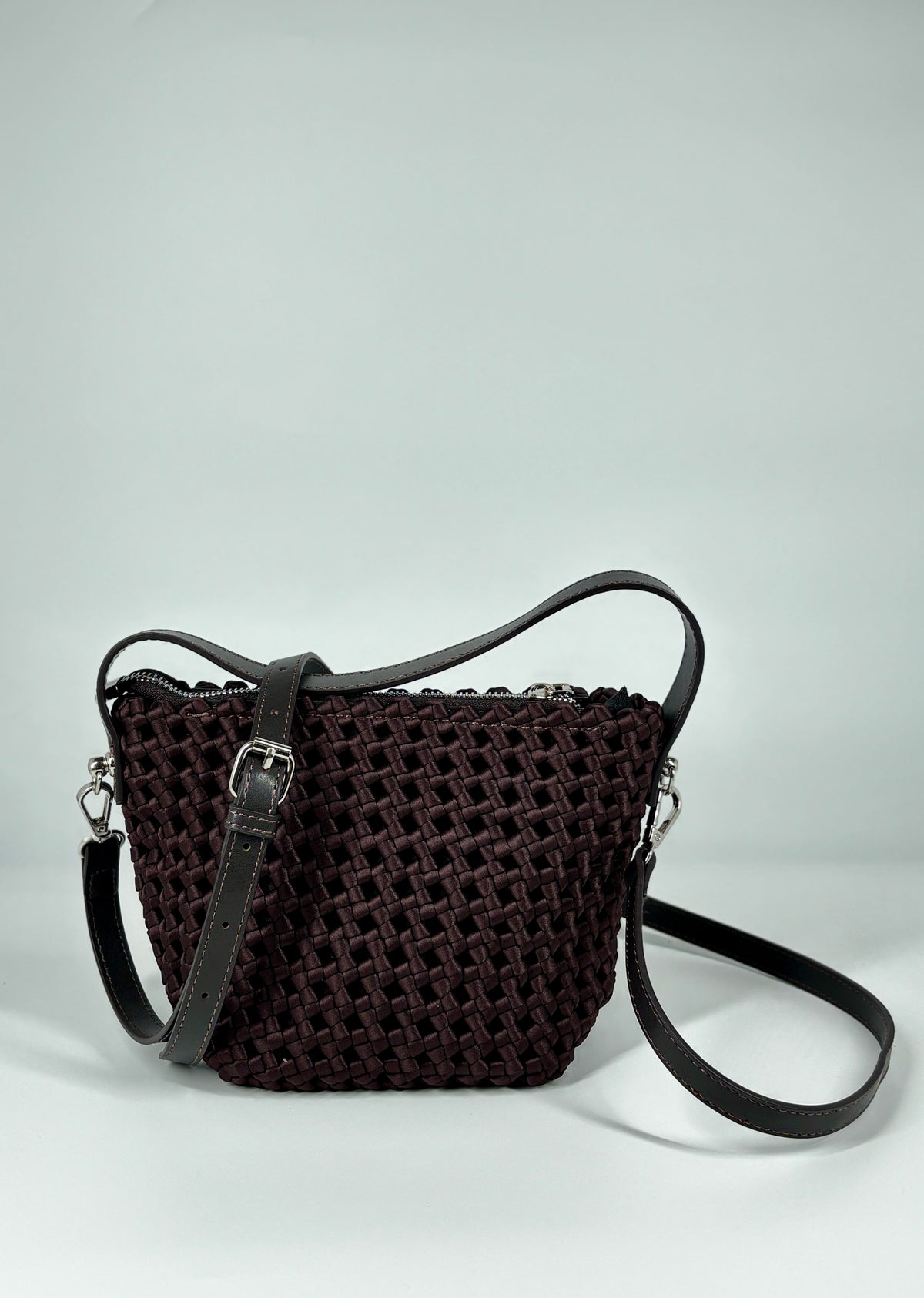 Borsa a Secchiello in Intreccio Satin – Chocolate Brown