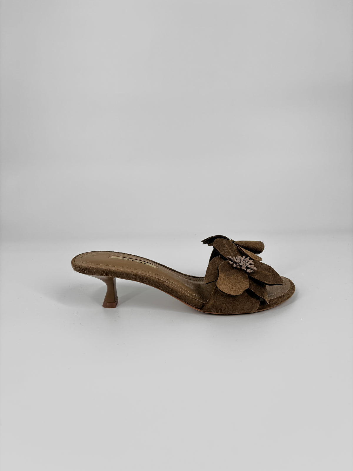 Sandalo Sabot con Applicazione Floreale - Camel