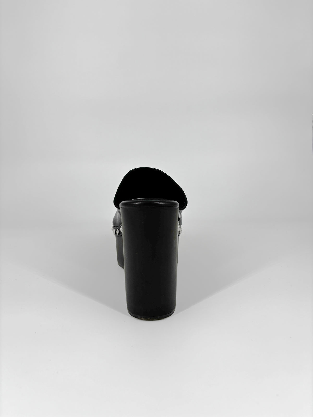 Sandalo Sabot Platform con Borchie – Nero