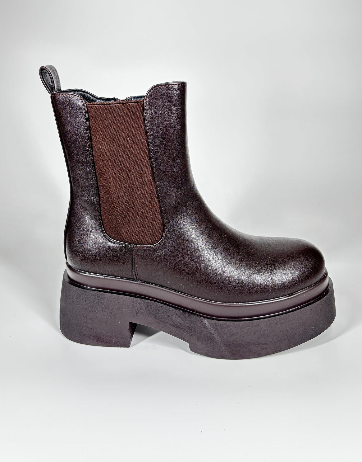 Stivaletto Chelsea in ecopelle con suola platform - Marrone