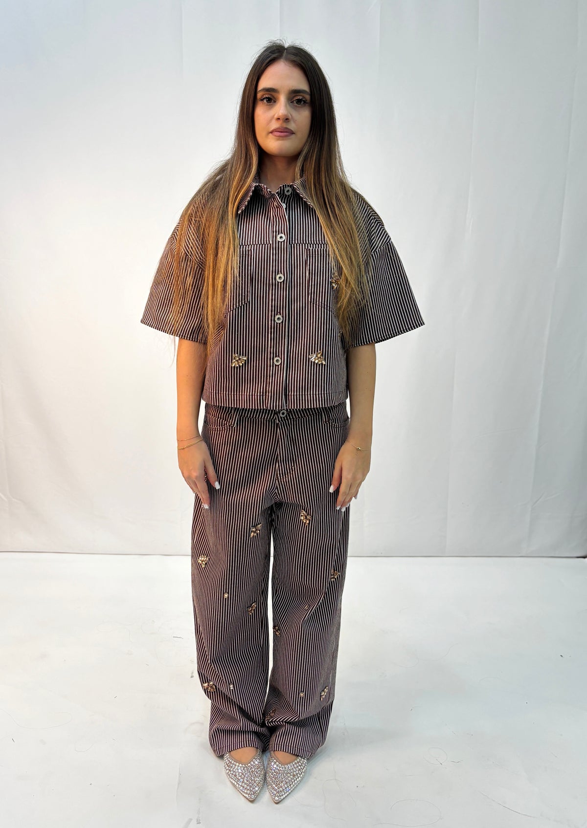 Giacca Boxy Please Denim – Rigata con Applicazioni Bijoux