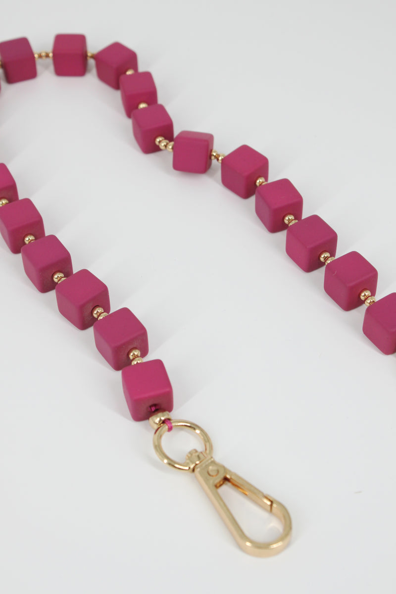 Tracolla a Catena con Cubetti  Matt fucsia e Dettagli Gold