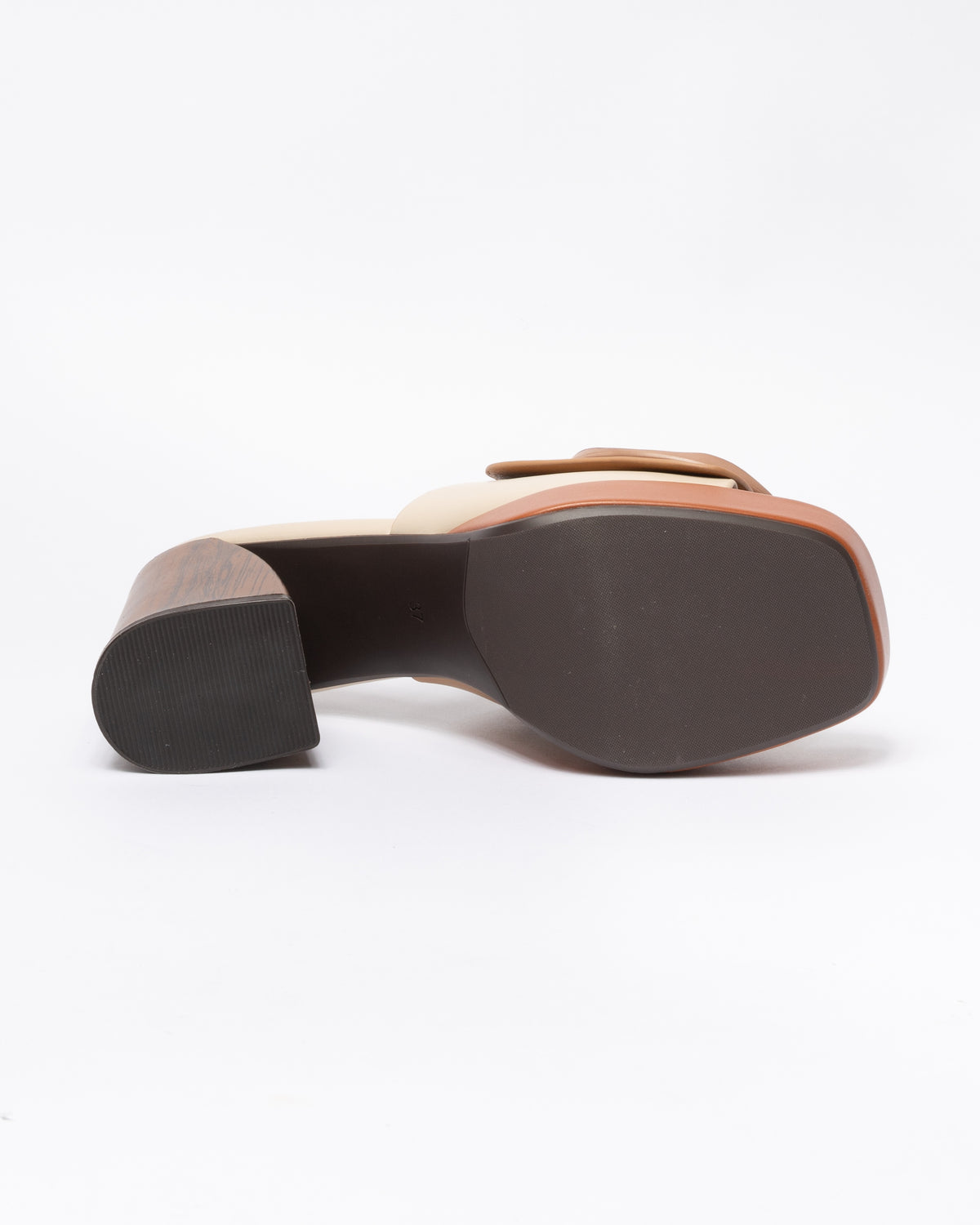 Sandalo in ecopelle con fascia larga - Cammello