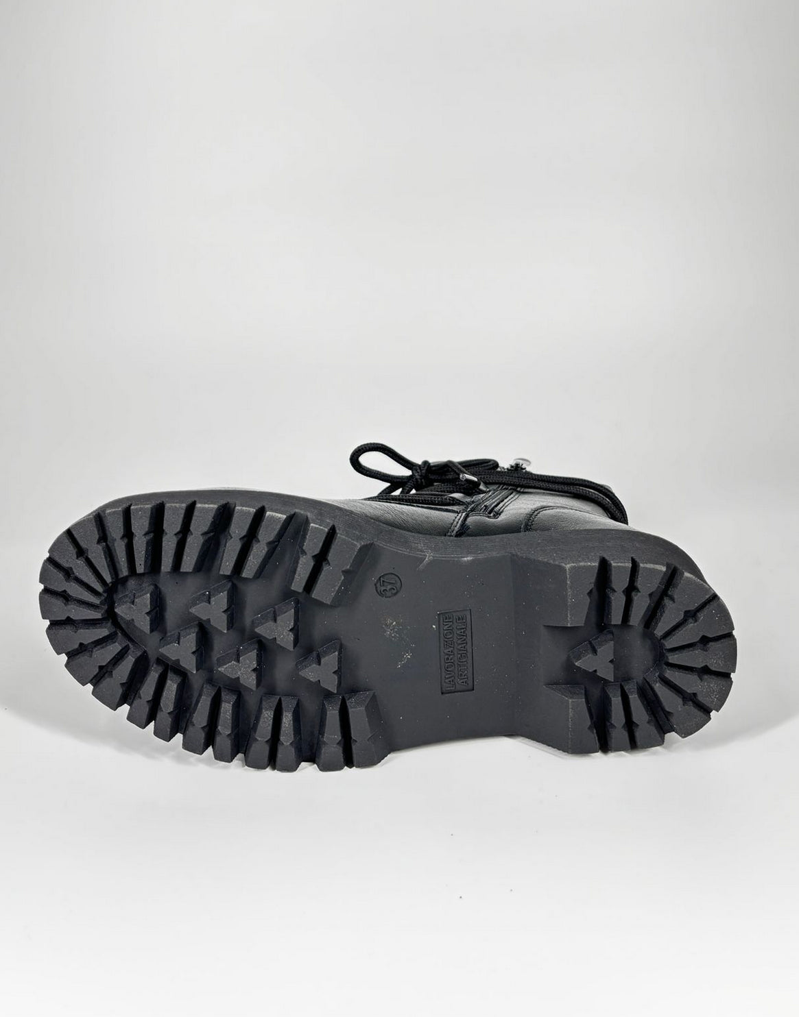 Stivaletto Anfibio in Ecopelle con Lacci Avvolgenti - Nero