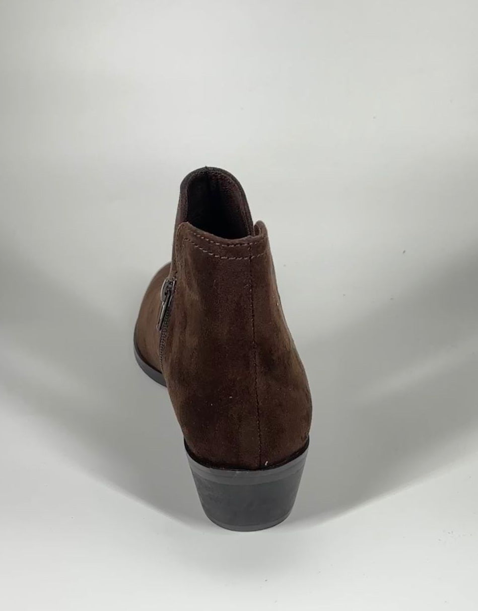 Stivale basso a punta in ecocamoscio - Marrone